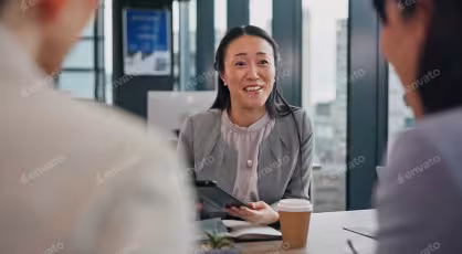 HR Manager conducts meeting with employees